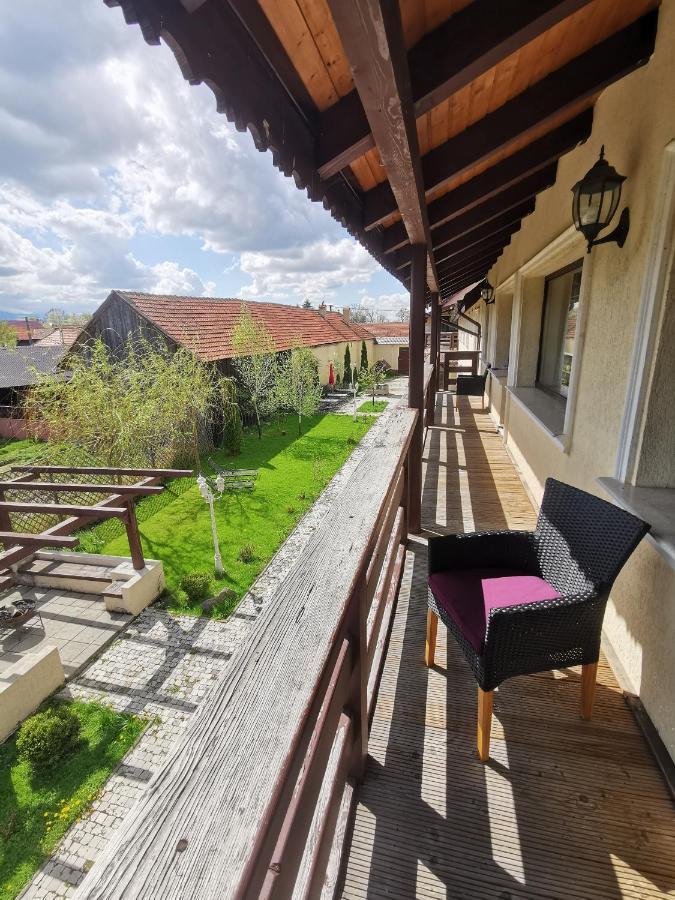 Pensiunea Casa Moga Bucium (Brasov) Exterior foto