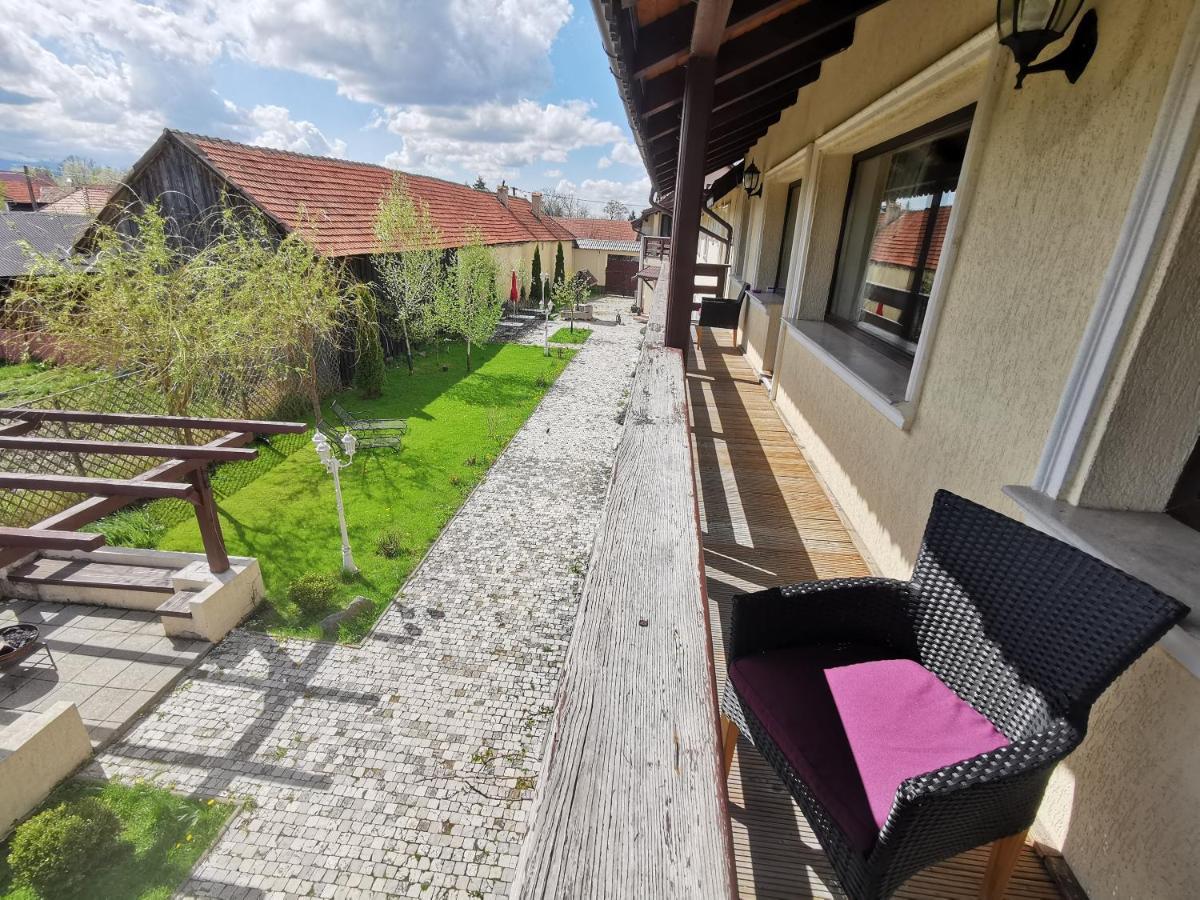 Pensiunea Casa Moga Bucium (Brasov) Exterior foto