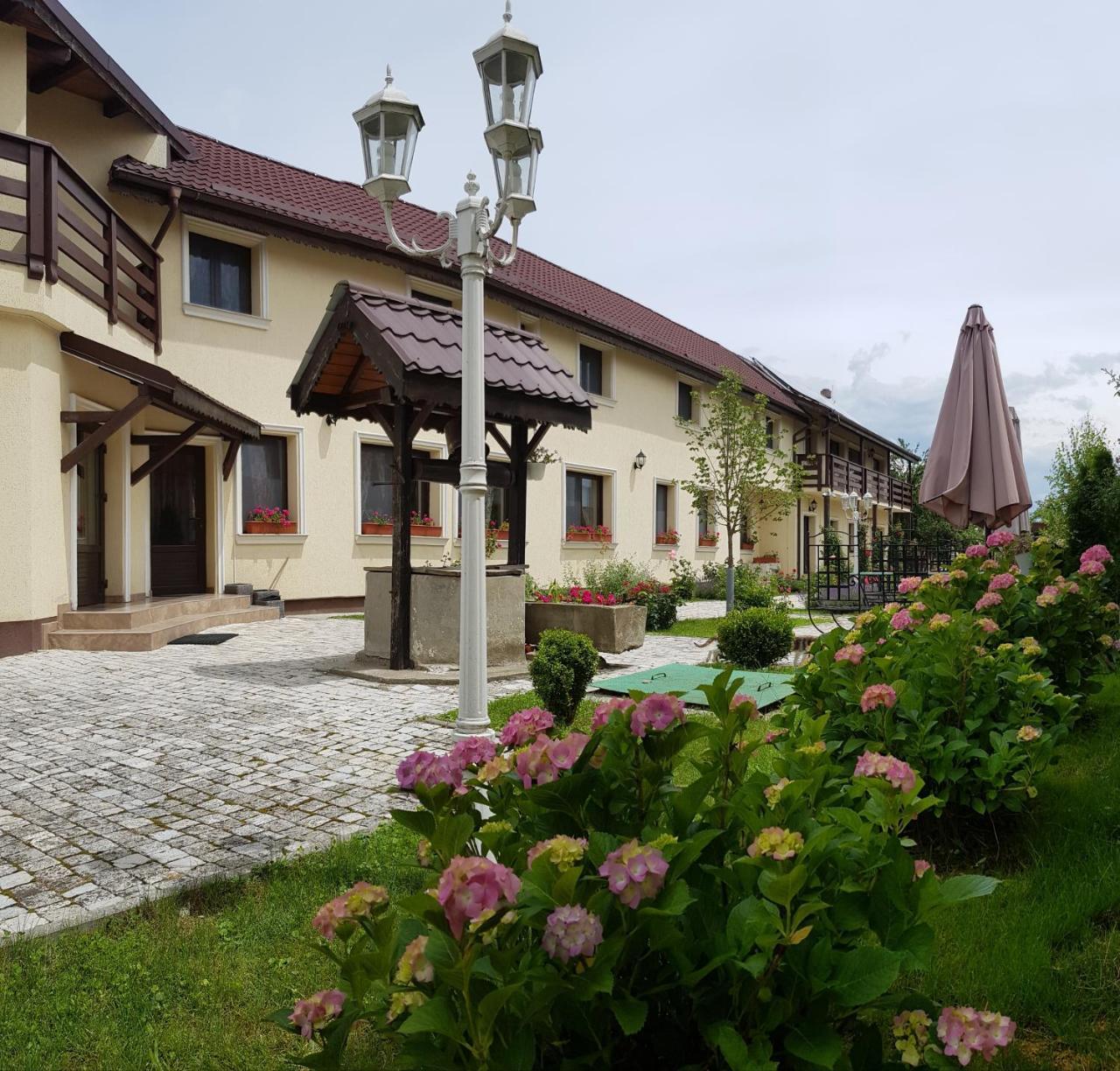 Pensiunea Casa Moga Bucium (Brasov) Exterior foto